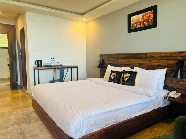 BULAND HEIGHTS image 25